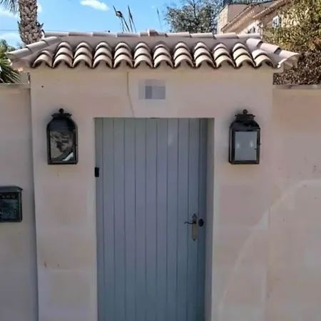 Charming Newly Renovated With Private Pool Villa