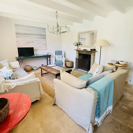 Charming Newly Renovated With Private Pool