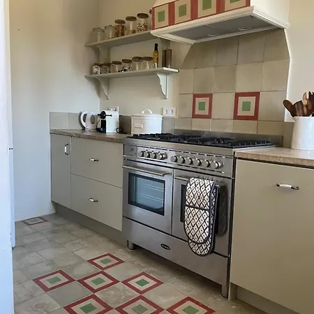 Charming Newly Renovated With Private Pool Villa